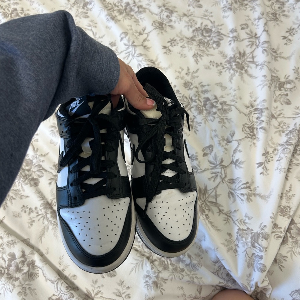 Nike panda dunks